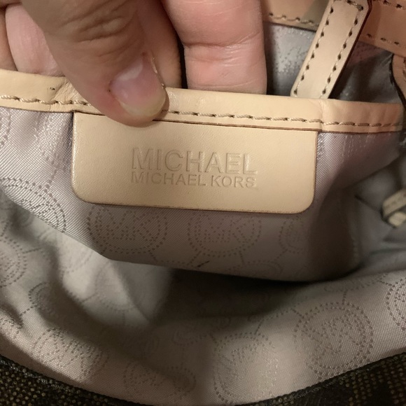 Michael Kors Brown MK logo tote bag - Picture 7 of 8